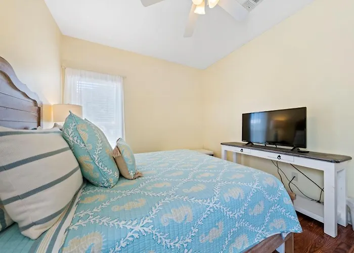 On Golden Pond 8a West By Youngs Suncoast *