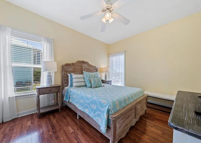 On Golden Pond 8a West By Youngs Suncoast Holiday home *