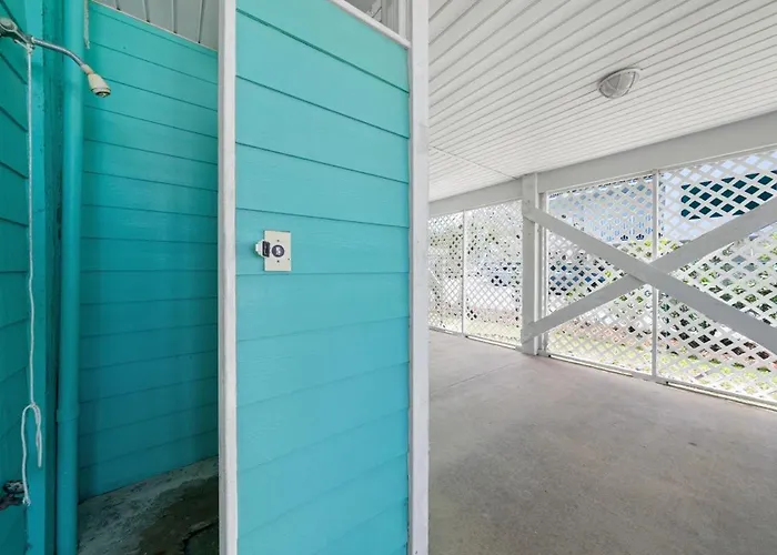 On Golden Pond 8a West By Youngs Suncoast Holiday home *